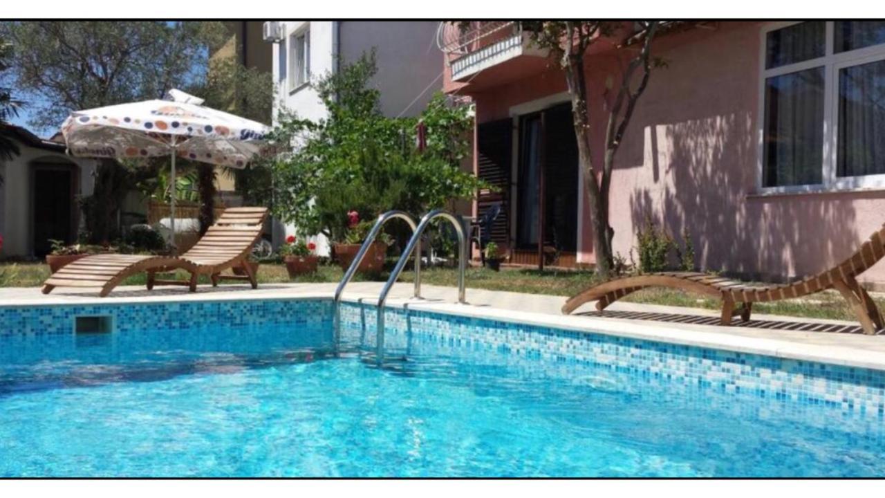 Olive Tree Apartments Ровінь Екстер'єр фото
